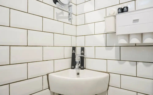Relaxing 2BR at Bassura City Apartment