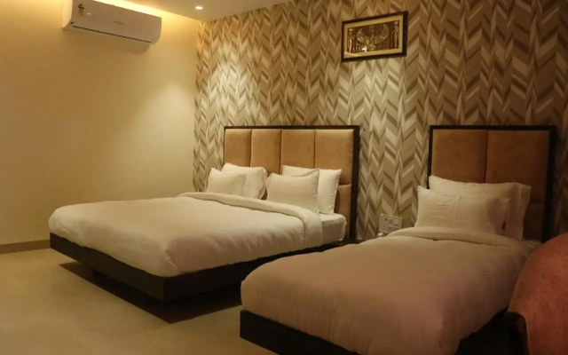 Hotel Purple Orchid
