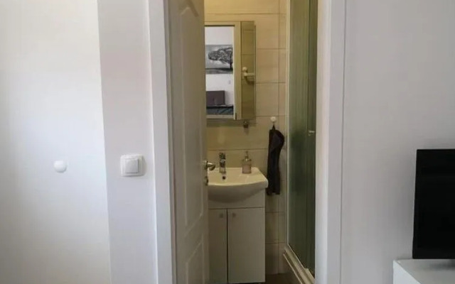 Marko Airport Rooms