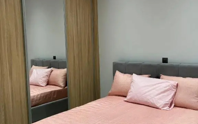 Furnished apartment (in the city center)