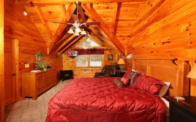 Snow Bear - Two Bedroom Cabin