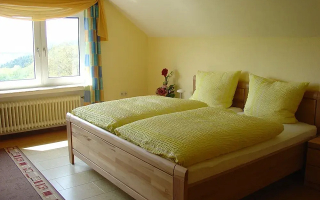 Cozy Apartment in Wilsecker near Forest