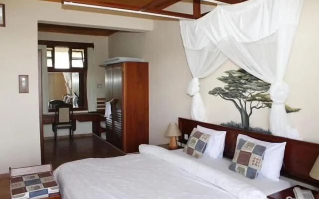 Ryan's Bay Hotel