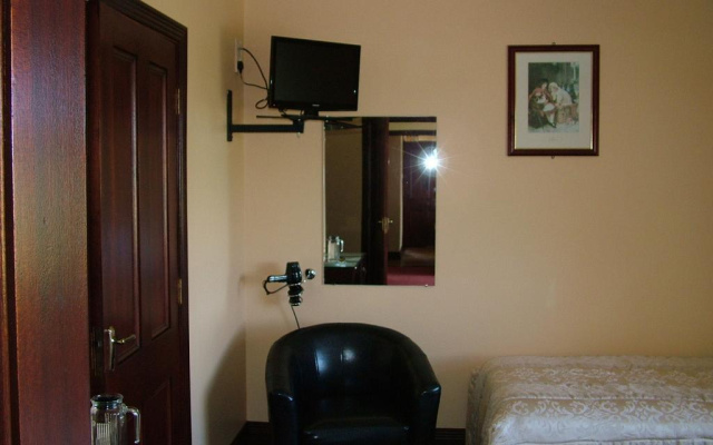 Castleview Golf Course B&B