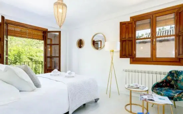Unique Apt with Stunning Alhambra Views. Mirador de la Victoria