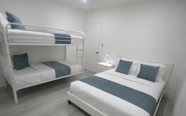 251 Airport Top House Apartments