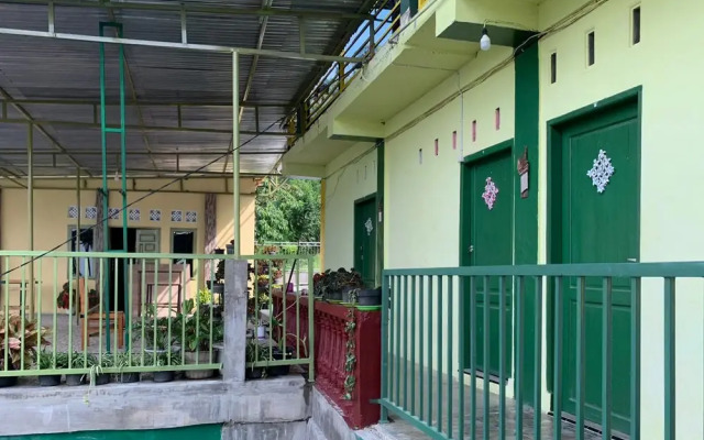 RedDoorz Near Pelabuhan Ajibata Parapat(RedDoorz near Pelabuhan Ajibata Parapat)