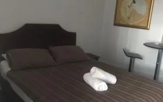 The Flinders Hotel Motel