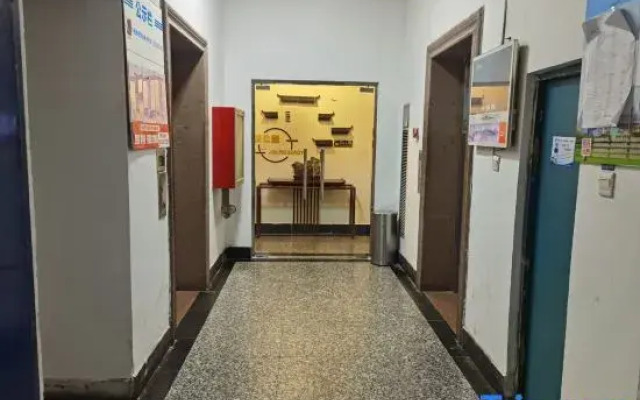 Qingdao Youshe Linhai Homestay (Golden Lion Plaza Branch)