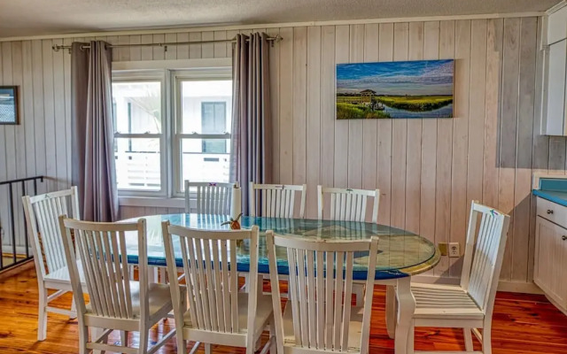 Oceanside - 4 Br Home