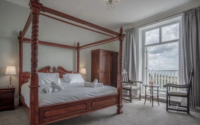 Penally Manor - Luxurious Manor House