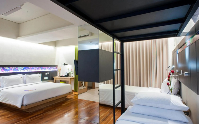 MaxOneHotels at Dharmahusada - Surabaya
