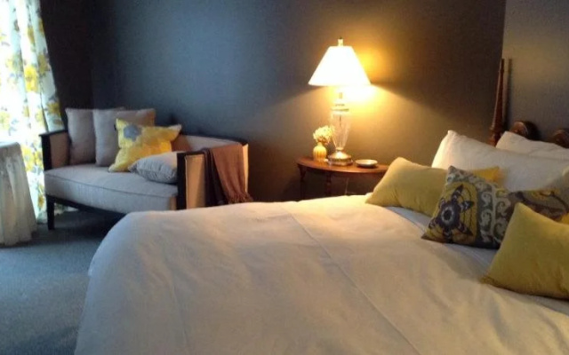 Green River Inn