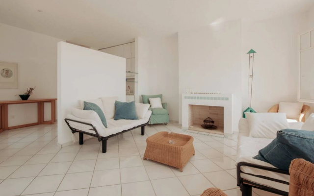Sea-Front House With Private Beach, Sounio