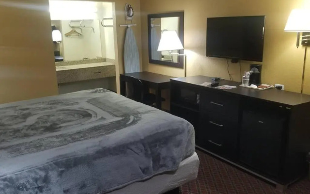 OSU 2 Queens WI-FI Hotel 208 Booking