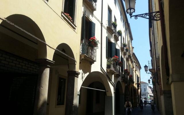 Отель Padovaresidence Piazza delle Erbe Италия, Падуя - отзывы, цены и фото номеров - забронировать отель Padovaresidence Piazza delle Erbe онлайн вид на фасад