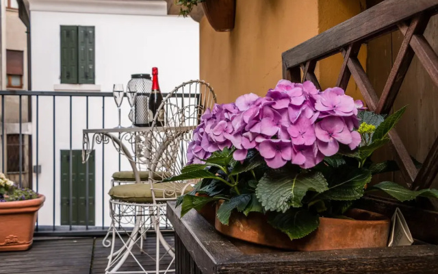 Jungle Chic With Terrace @Treviso City Center