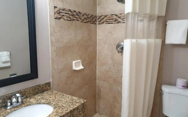 Lotus of Lompoc - A Great Hospitality Inn