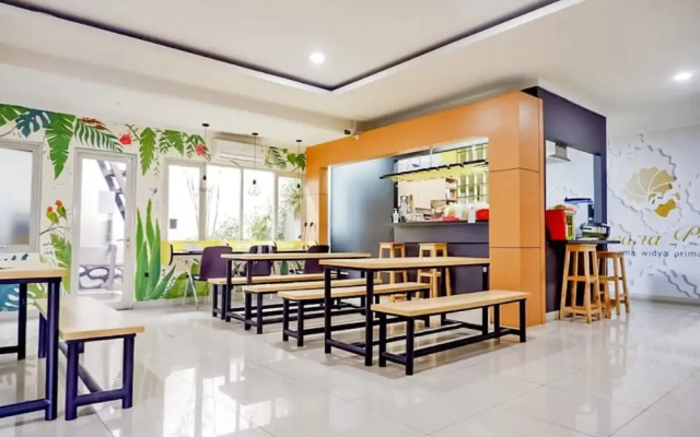 OYO Life 93383 Wisma Kencana Puteri