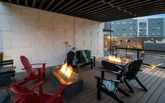 Hotel McCoy Pullman - Art, Coffee, Beer, Wine