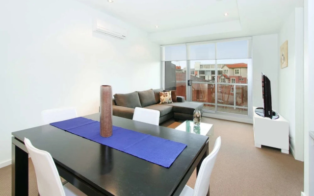 St Kilda Location and Style