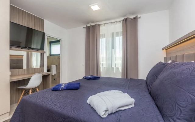 JAZZ at Rova Apartment Sol
