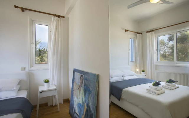 Mazeri in Protaras With 5 Bedrooms and 4 Bathrooms