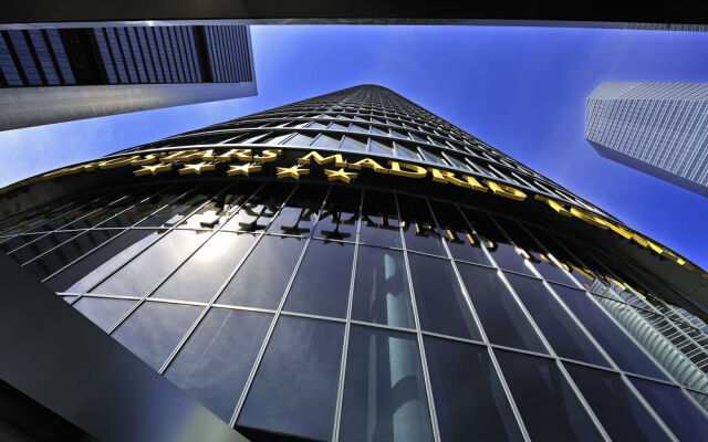 Отель Eurostars Madrid Tower Испания, Мадрид - 1 отзыв об отеле, цены и фото номеров - забронировать отель Eurostars Madrid Tower онлайн вид на фасад