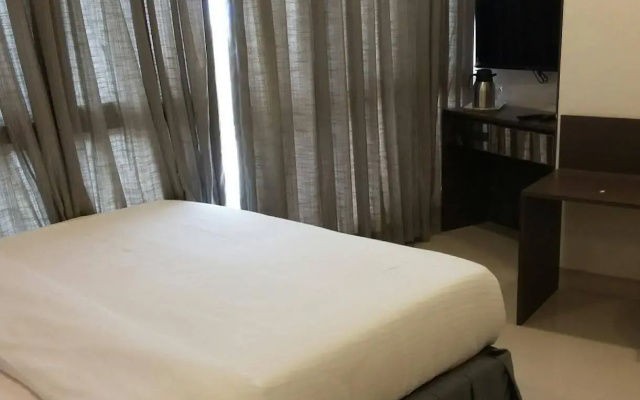 OYO 8690 Hotel Kalpana Elite