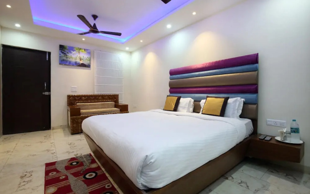 OYO 4727 Hotel Sangam Pacific