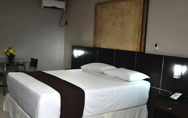 Crystal Plaza Hotel