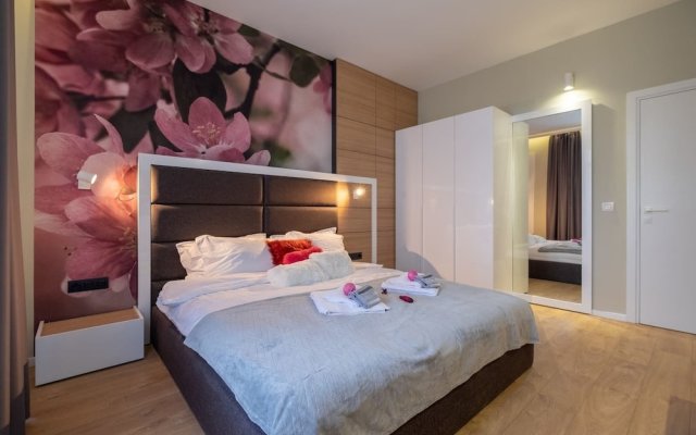 FM Premium Luxury 2-BDR Apartment - Magnificent Vitosha Blvd. 2