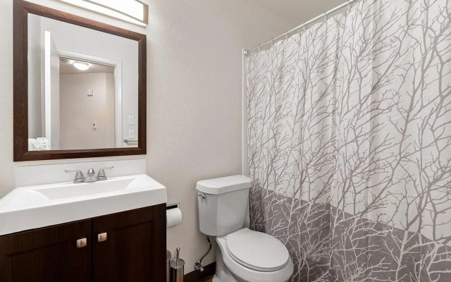 Luxury Urban Oasis Near Old Town – Pet Friendly