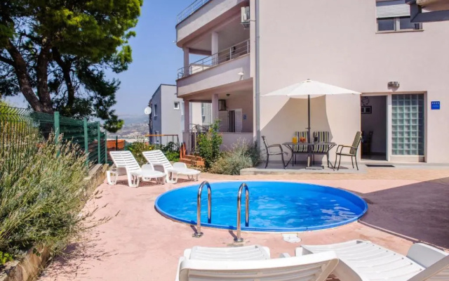 Apartment Nostalgija Podstrana