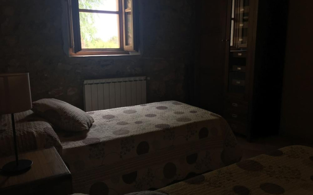 Masia Can Oller by Checkin
