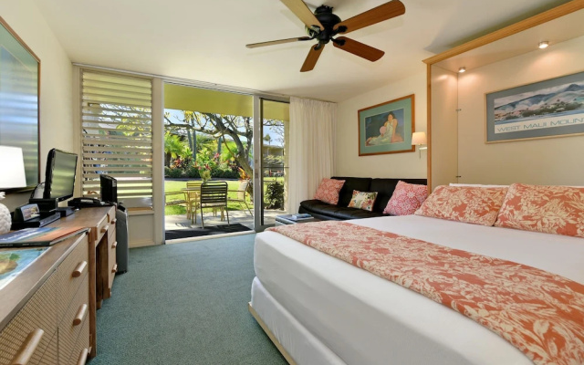 Napili Shores C116 Studio Bedroom Condo
