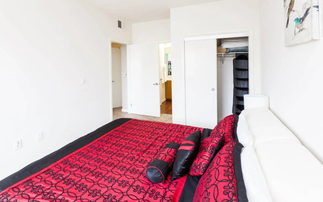 Heaven on Hollywood Furnished Apts - Vine