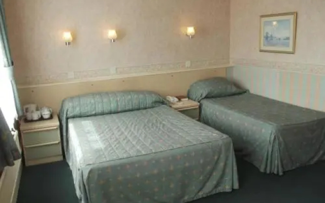 Headway Hotel