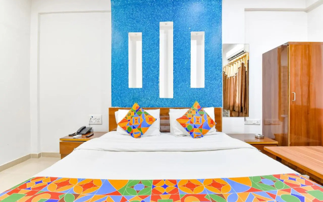 Fabhotel Raj Ratna