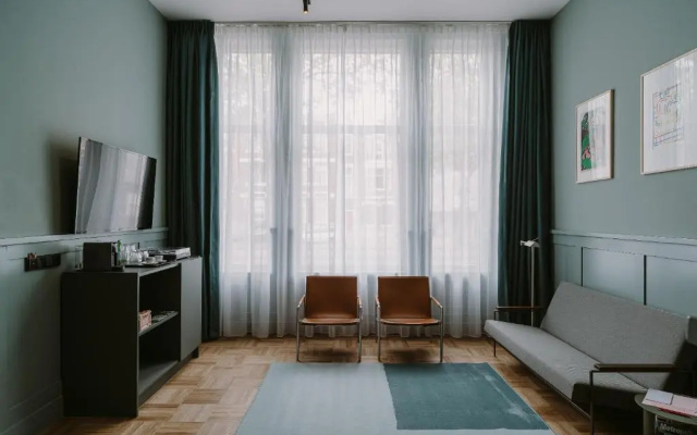 Supernova Hotel
