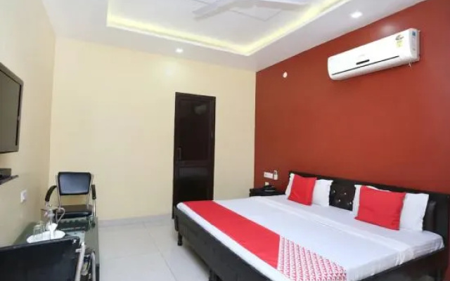 Raj Mahal Motel
