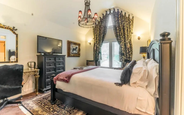 The Victoria B & B
