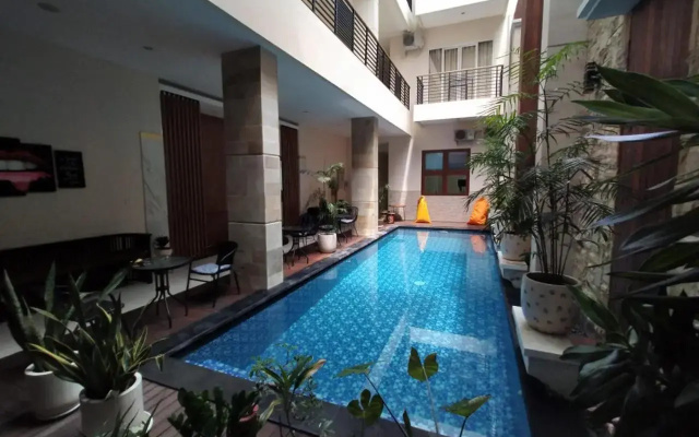 Ultimate Residence