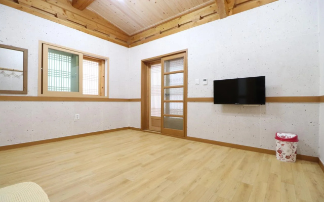 Nadul Hanok