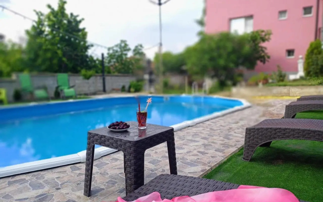 Guest House 51