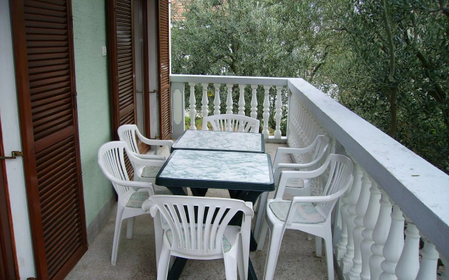 Mare - With Terrace - A1