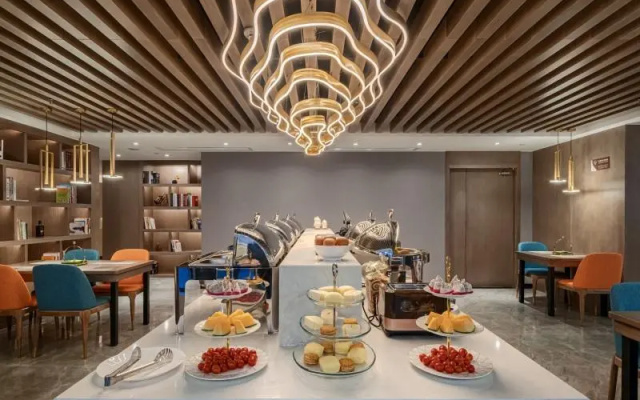 Gya Hotel Chengdu Global Center Jinchenghu Metro Station