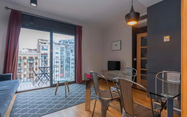 Modern and bright apartment in Eixample 5-1