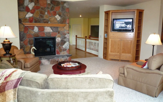 Unit 901 - 4 Br Condo
