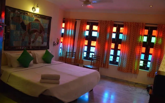 OYO 22442 Lake View Guest House And Restaurant